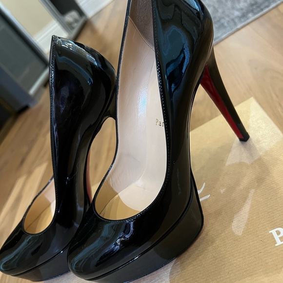 Christian Louboutin  platform pumps heels black  size 38 really good condition - Picture 8 of 9